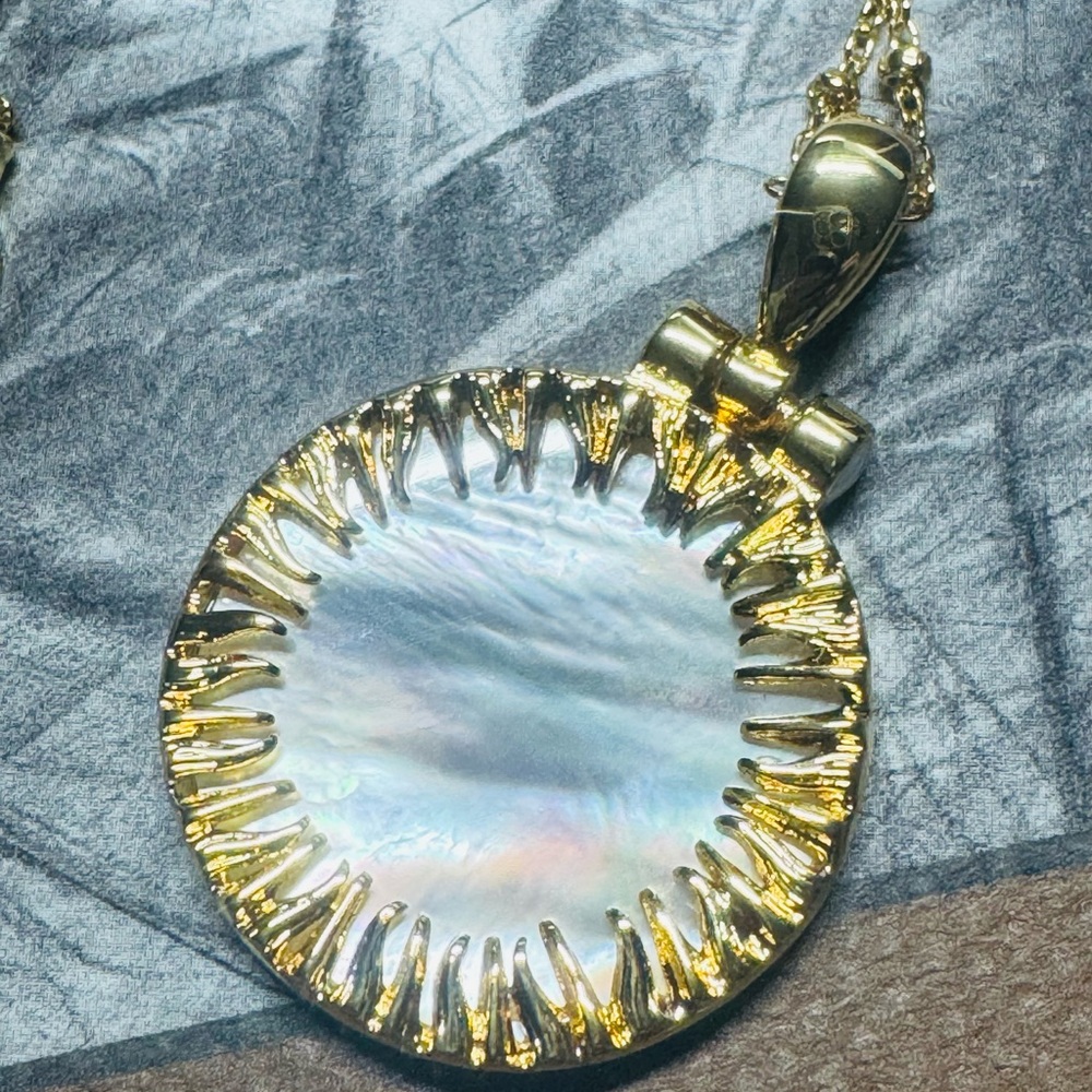 Gold Plated Shell Necklace - image 3